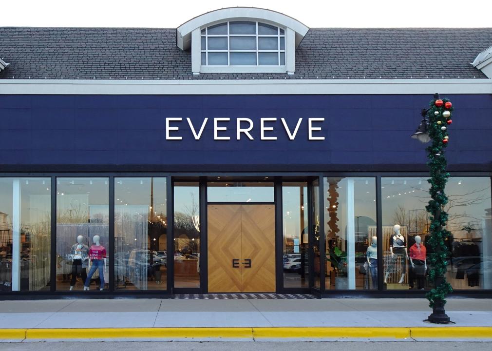 Evereve Clothing Store located in Deer Park, Kildeer.