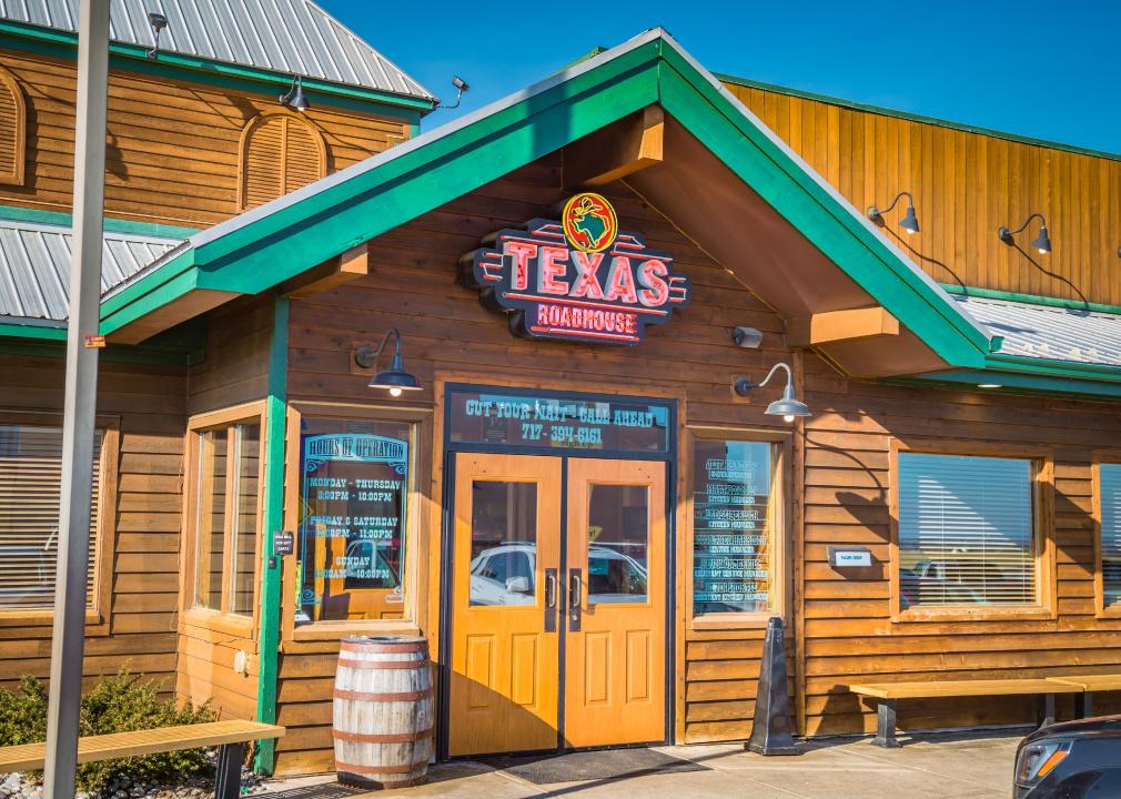 The front doors of a Texas Roadhouse.