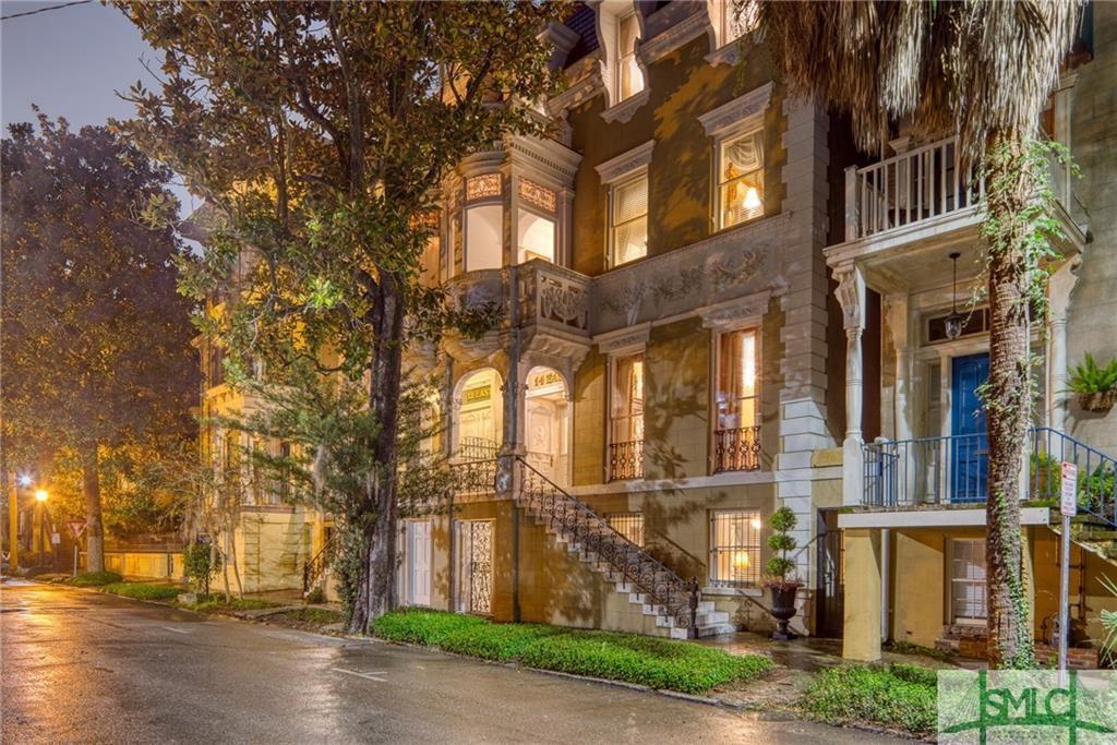 #3. 14 E Taylor St, Savannah
