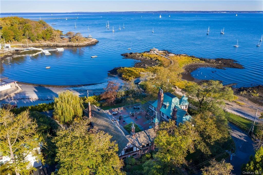 #35. 10538 (Larchmont)