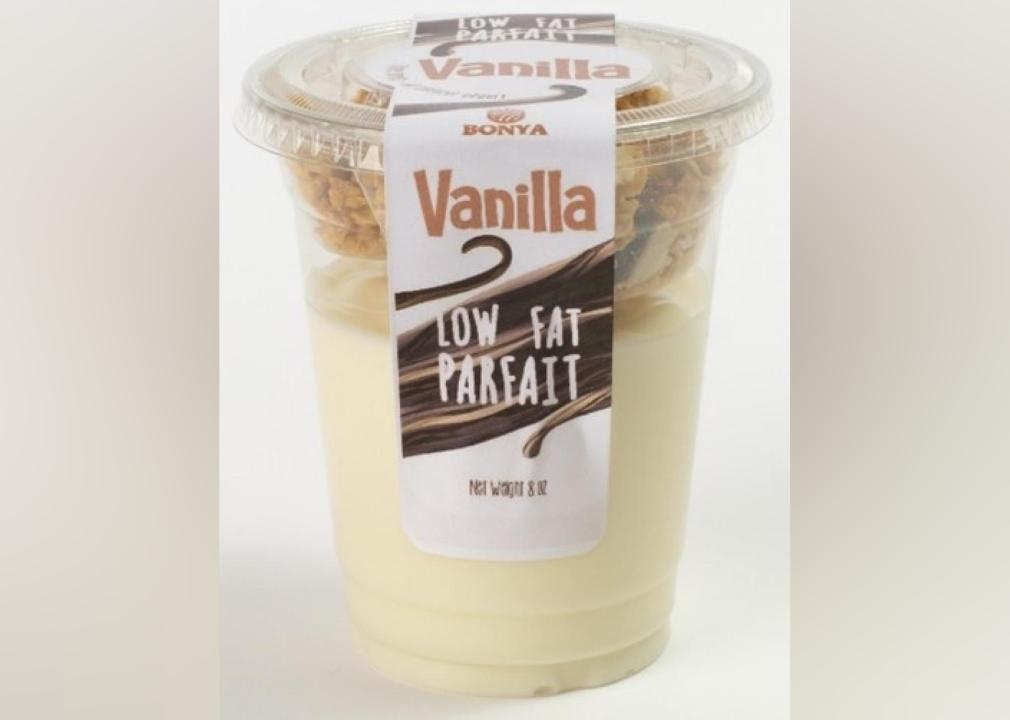 Vanilla yogurt parfait