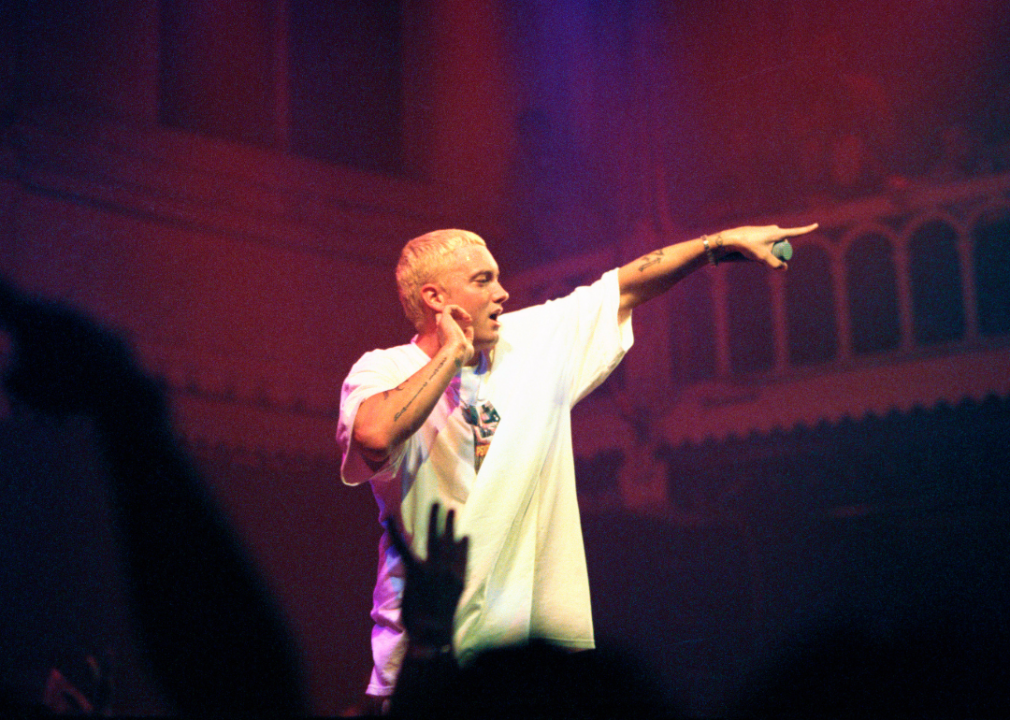 Stan Eminem performing.