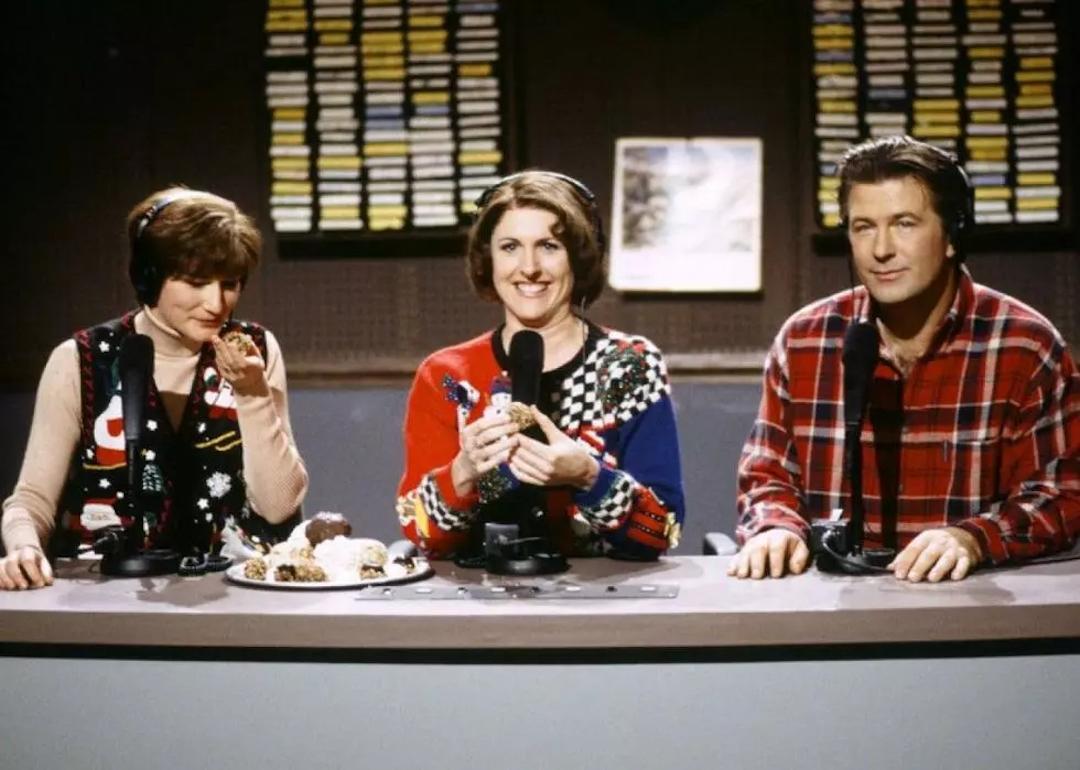 Ana Gasteyer, Molly Shannon, and Alec Baldwin on 'SNL.'