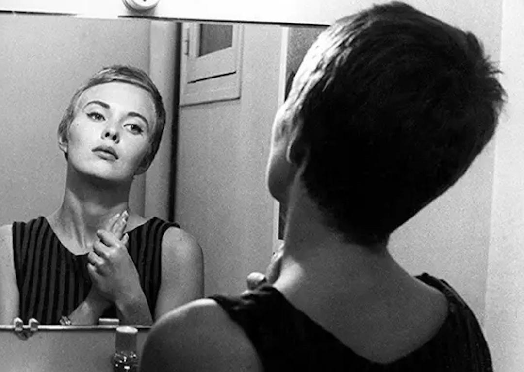 Actor Jean Seberg looking in the mirror in the 1960 movie 'Breathless.'