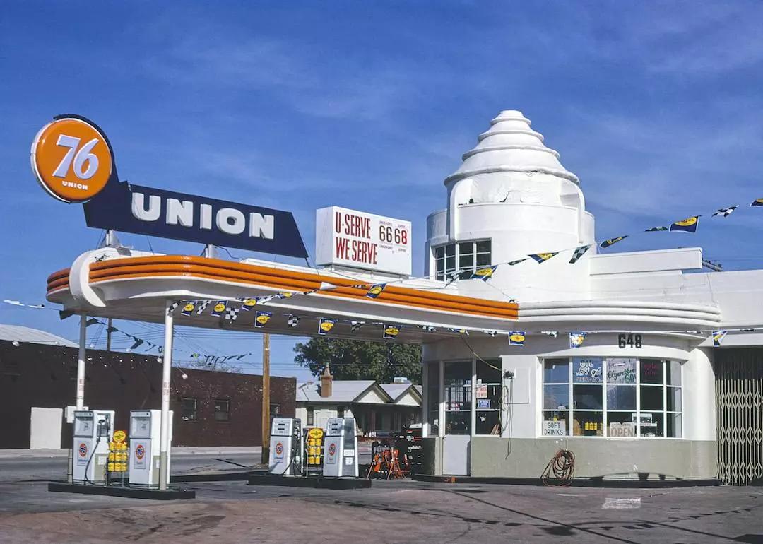 Union 76 gas station in Tucson, Arizona in 1979.
