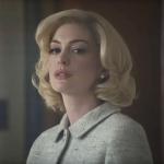 Anne Hathaway in a blonde wig in the 2023 movie 'Eileen,' which is trending on Hulu.