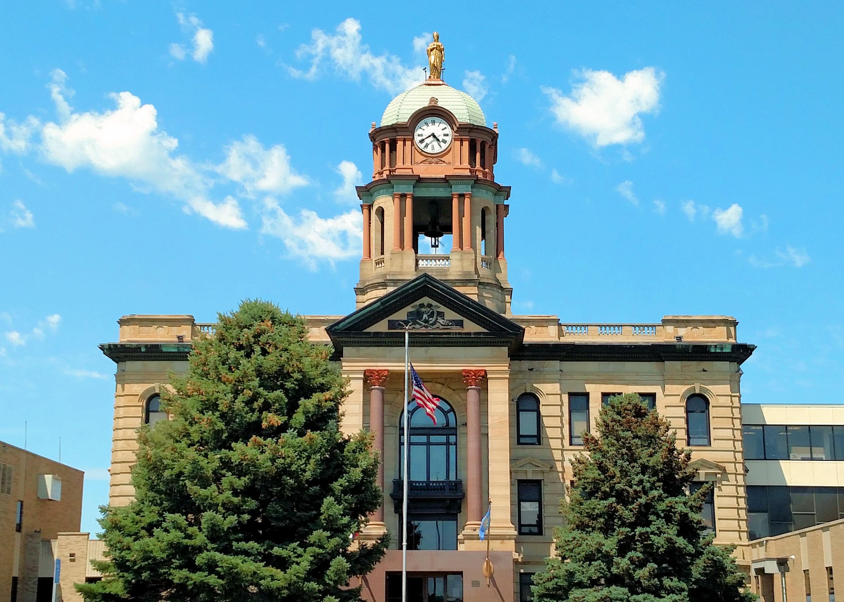 See the Most Extreme Temperatures in South Dakota History Stacker