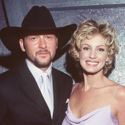 Tim McGraw and Faith Hill backstage at the 41st Annual Grammy Awards.