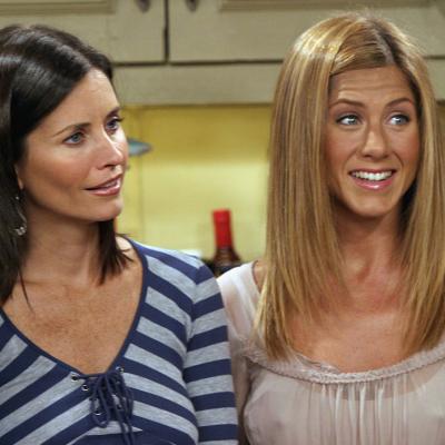Courteney Cox and Jennifer Aniston on the hit NBC series 'Friends.'