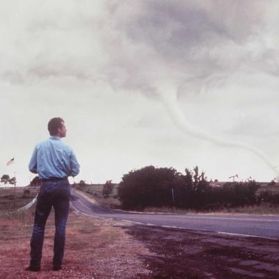 Bill Paxton in the action thriller "Twister"