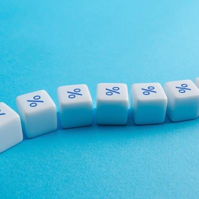 A chain of blocks with the percentage symbol.