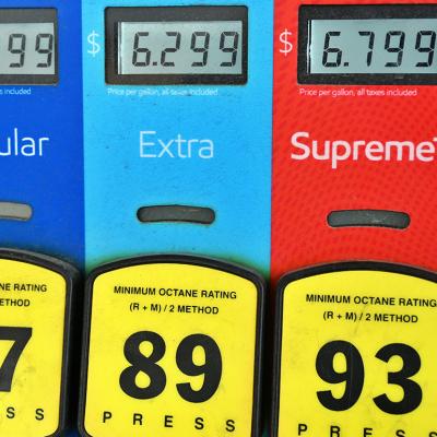 Gas prices at a Chicago station have surged sharply, with regular unleaded reaching $5.79 per gallon and Supreme+ hitting $6.79.on April 30, 2026. 