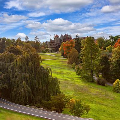 A scenic entranceway into Mohonk Mountain House in New Paltz, New York.