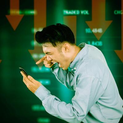A stock investor frustrated over market crash.