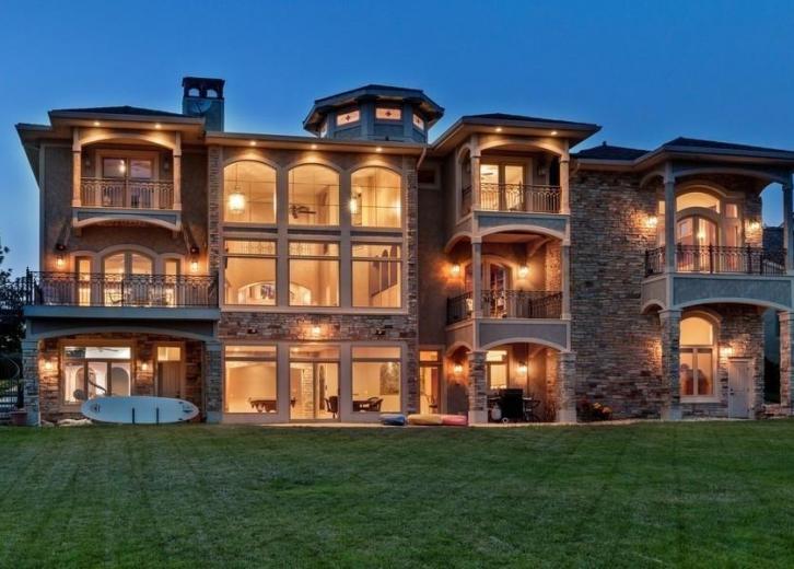 Cities with the most expensive homes in Iowa Stacker