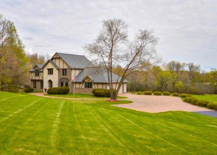Cities with the most expensive homes in Wisconsin Stacker