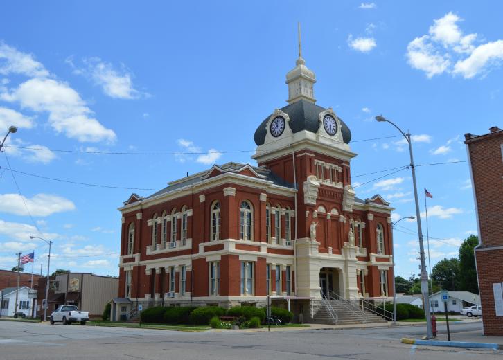 Counties with the oldest homes in Illinois Stacker
