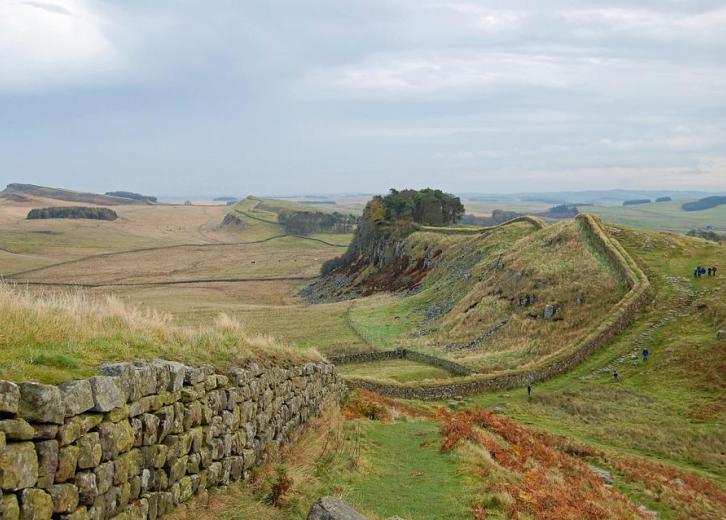 Famous border walls throughout history Stacker