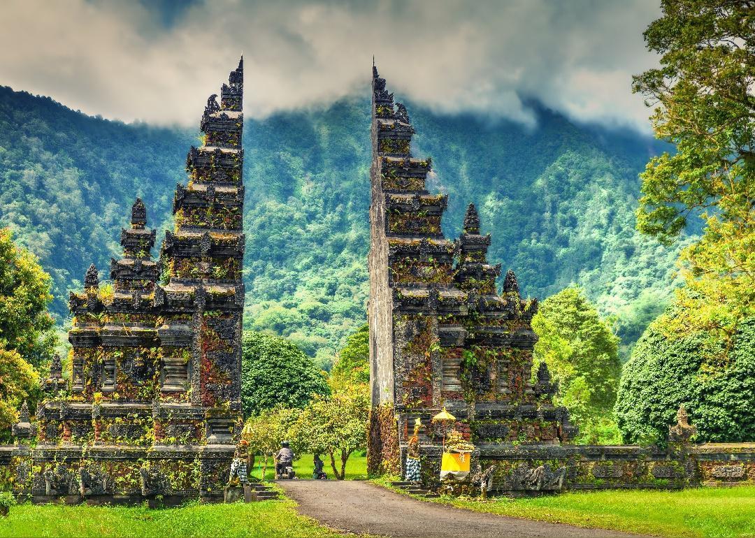 50-most-peaceful-countries-in-the-world-stacker