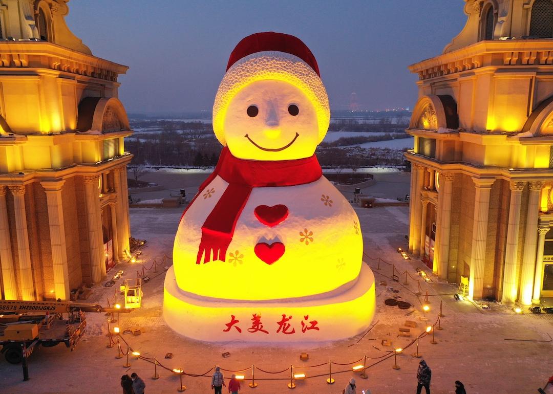 https://static.stacker.com/s3fs-public/styles/sar_screen_maximum_large/s3/2023-11/giant-snow-sculpture-harbin.jpg