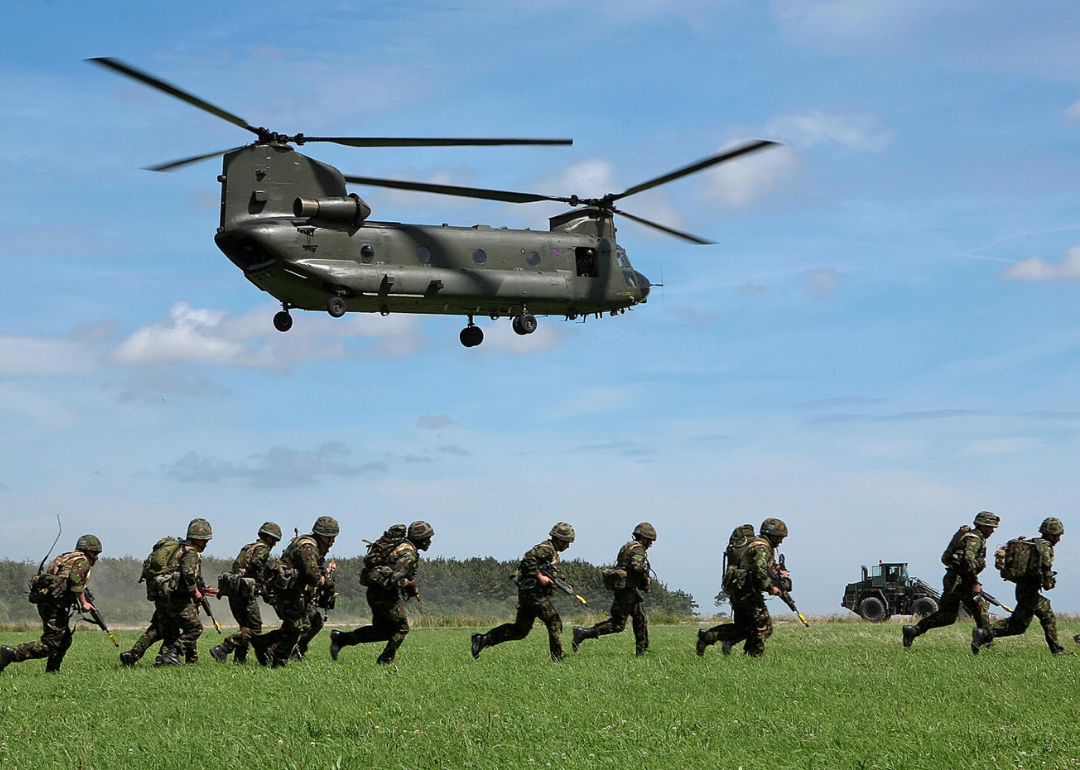 A CH-47 Chinook helicopter takes part in a mission rehearsal exercise by the 3 Commando Brigade (Royal Marines) on Salisbury Plains, Wiltshire, southern England, ahead of their August deployment to Afghanistan, on July 30, 2008