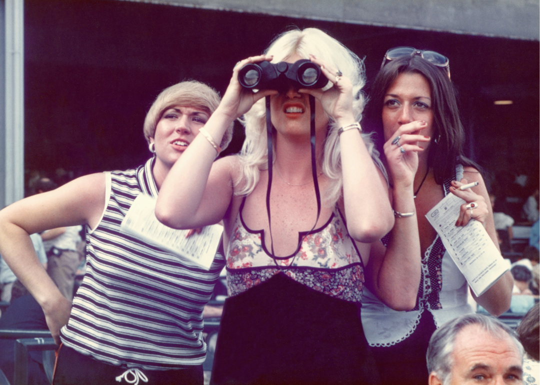  Fans watch the action during the 1977 Kentucky Derby at Churchill Downs on May 7, 1977 in Louisville, Kentucky. 