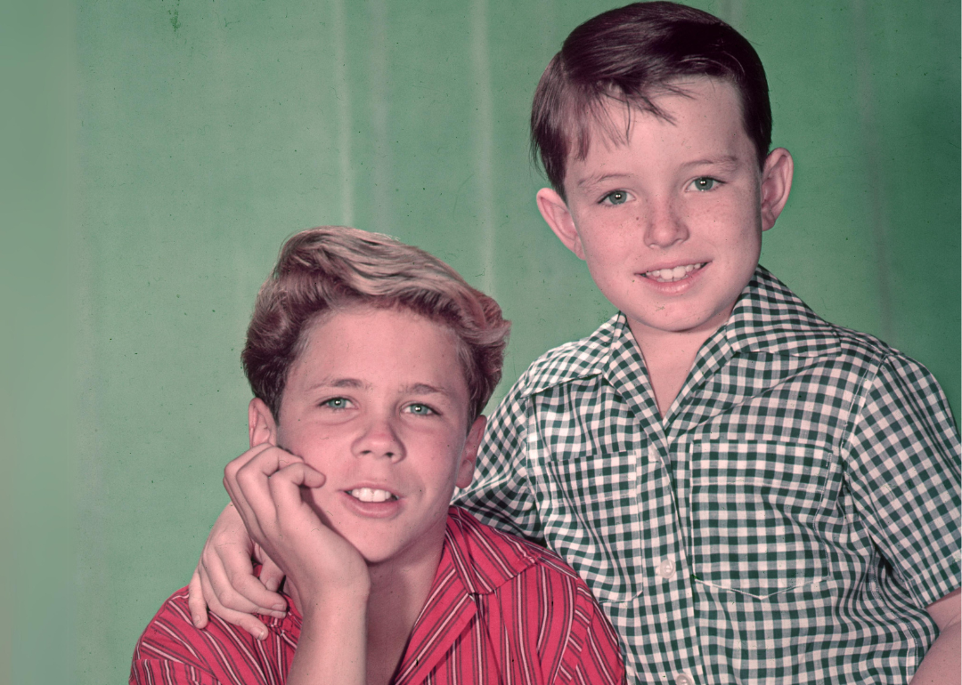  American actors Tony Dow and Jerry Mathers pose together in a promotional portrait for the television show, 'Leave It to Beaver,' circa 1955.