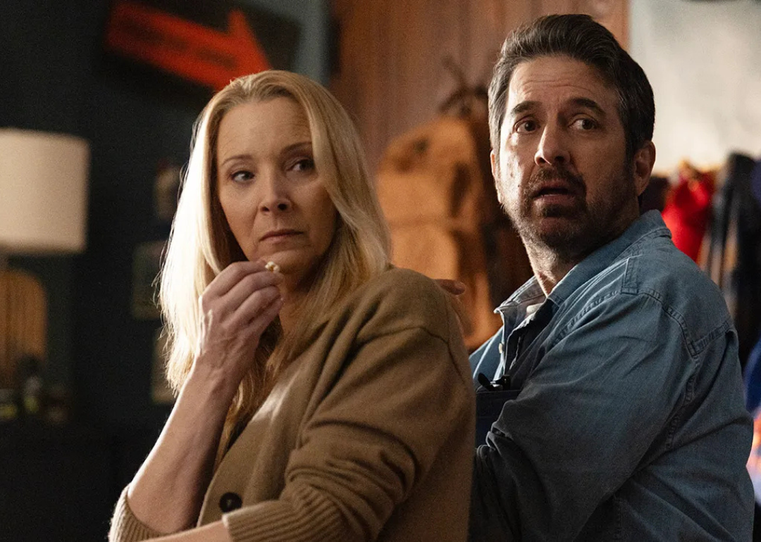 Lisa Kudrow and Ray Romano in a scene from 'No Good Deed'