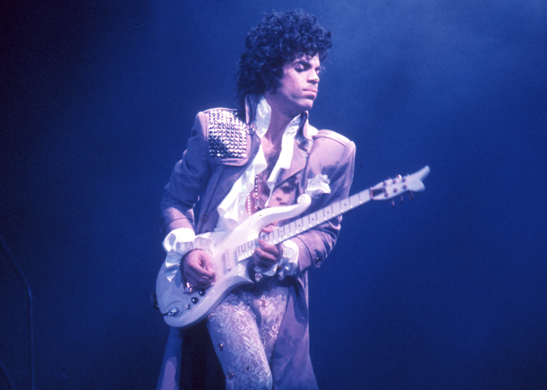 rince performs live at the Fabulous Forum on February 19, 1985 in Inglewood, California.