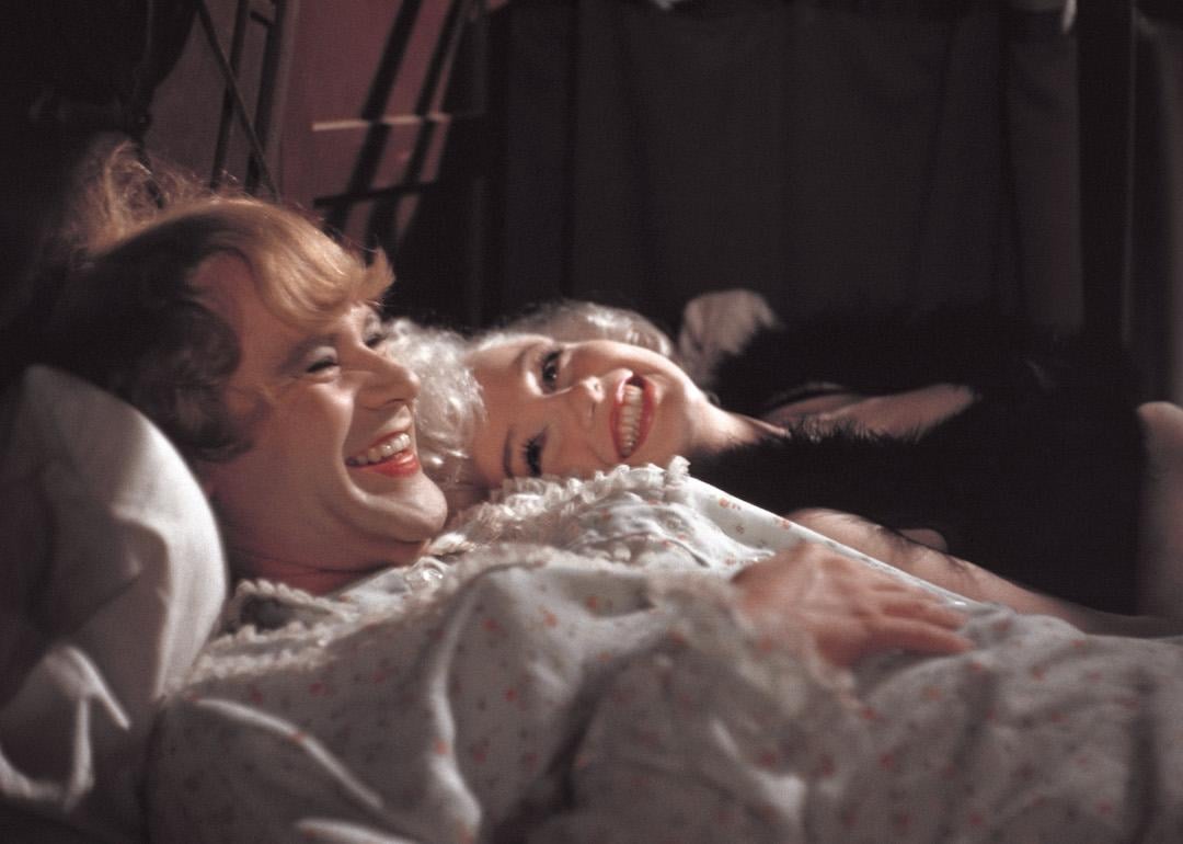Actors Jack Lemmon and Marilyn Monroe on the set of the film 'Some Like it Hot' in Los Angeles, California.