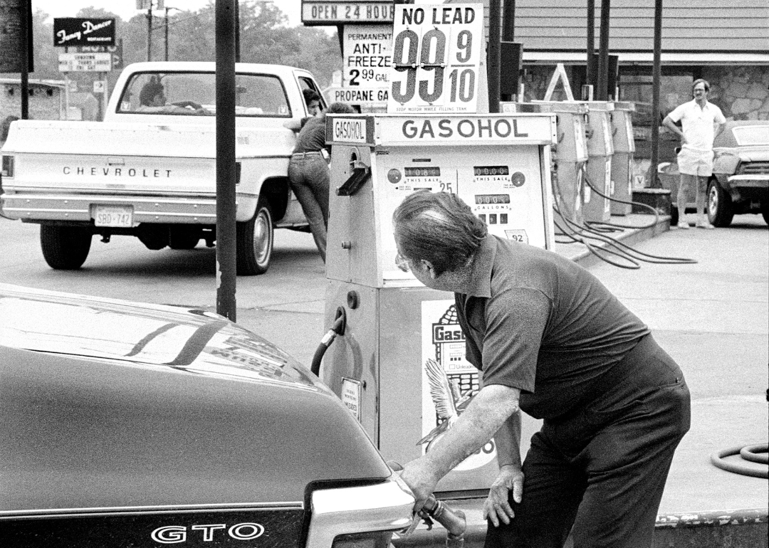 People pumping gas in the '70s.