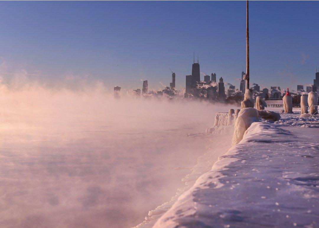 See the Most Extreme Temperatures in Illinois History Stacker