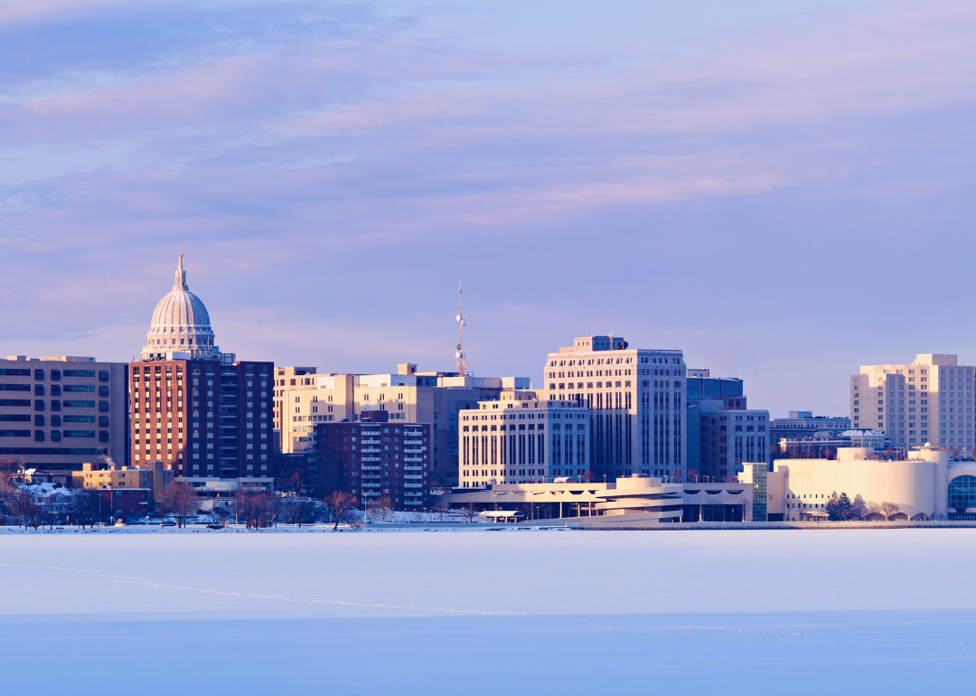 See the Most Extreme Temperatures in Wisconsin History | Stacker