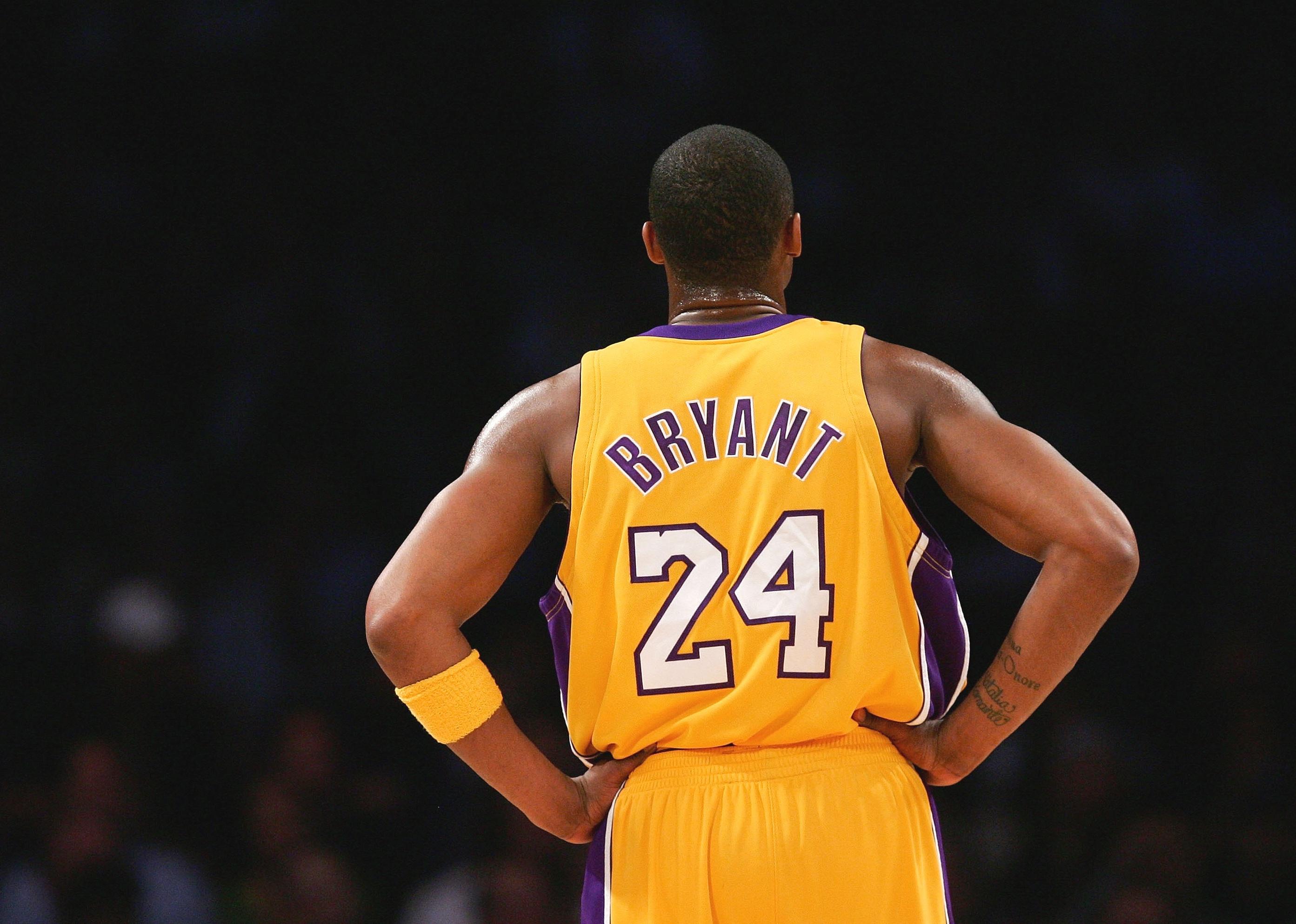 Back view of Kobe Bryant in his #24 Lakers Jersey