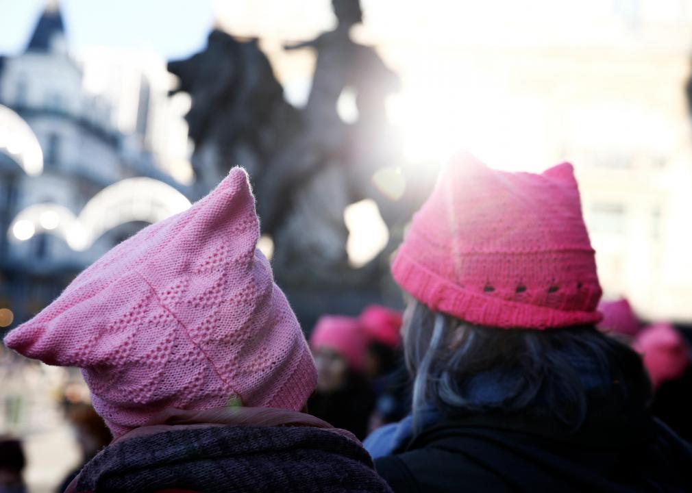 Women's March in St. Paul draws an estimated 90,000 to 100,000 – The Denver  Post
