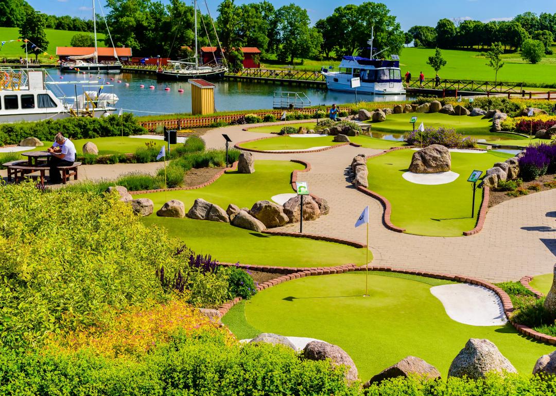 Best Mini Golf Courses In Every State Stacker