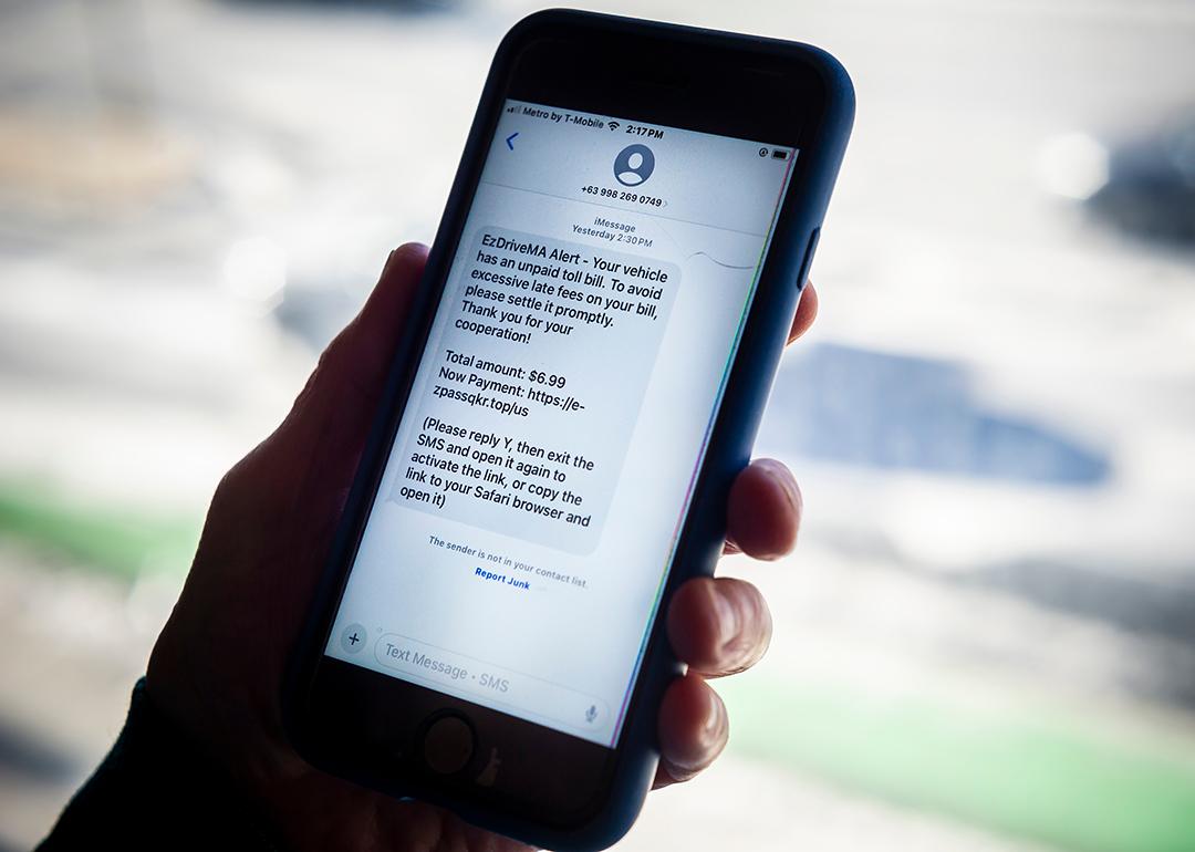 E-ZPass scam text message received by a user.