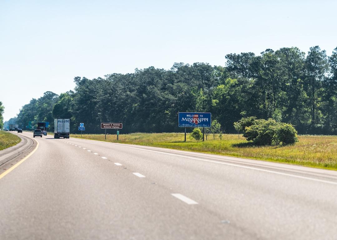 A 'Welcome to Mississippi' road sign on the highway at the border of Louisiana.