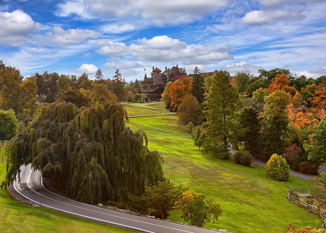 A scenic entranceway into Mohonk Mountain House in New Paltz, New York.