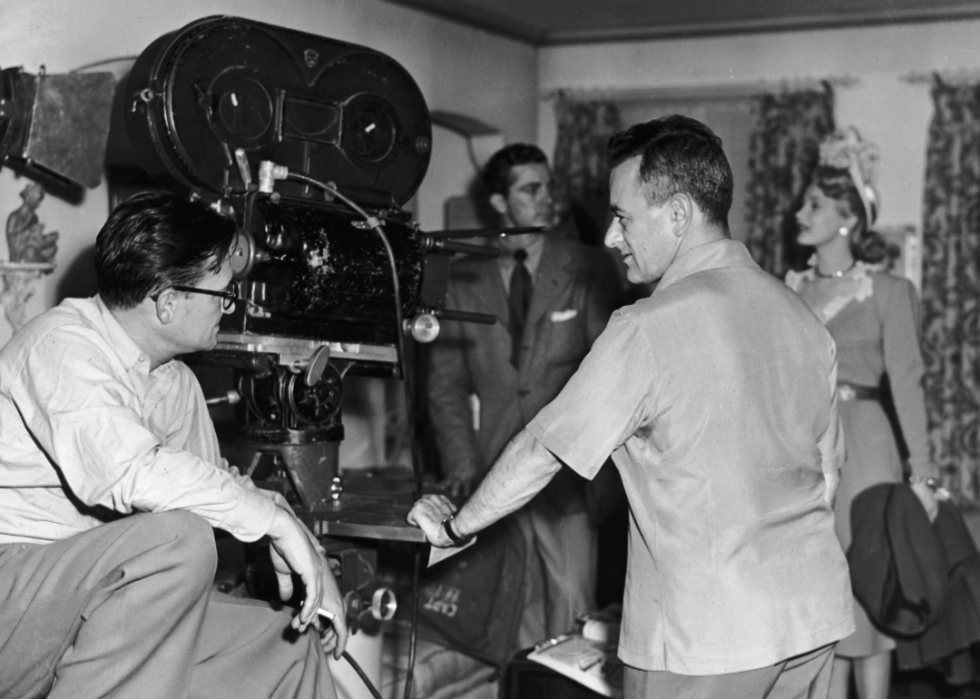 Gregg Toland and William Wyler on the set of ‘The Best Years of Our Lives’.