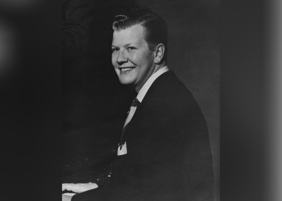 Portrait of Billy Tipton at piano.