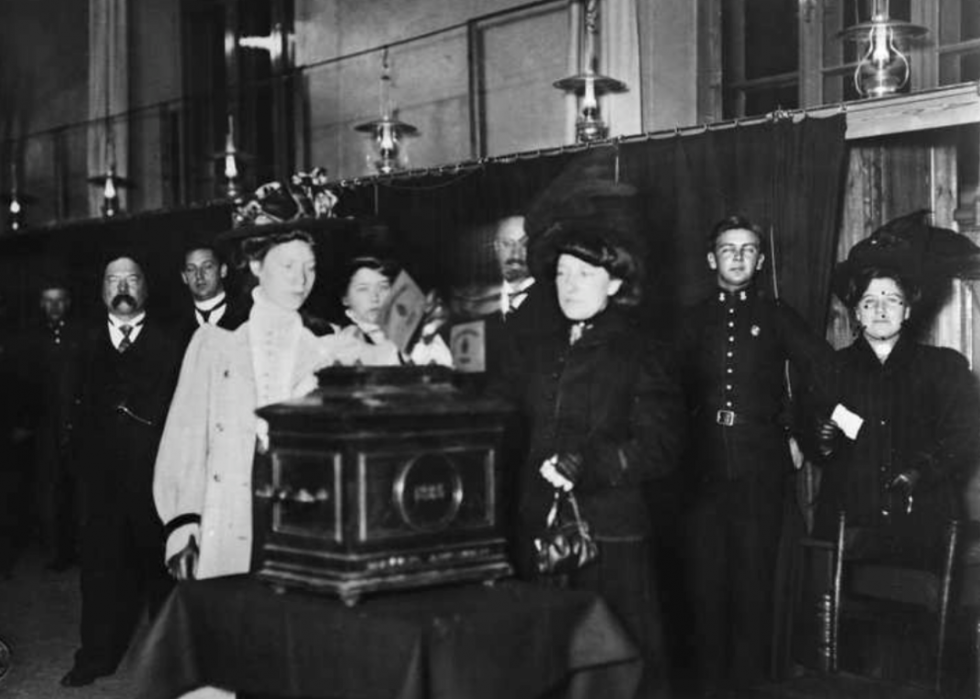 Women vote in Oslo