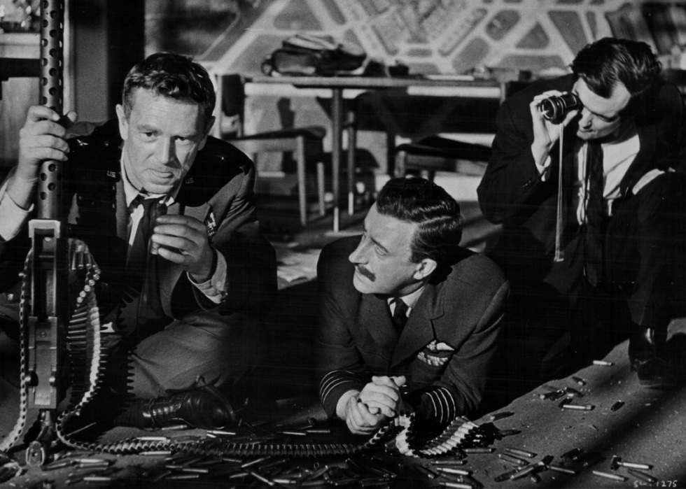 Sterling Hayden, Peter Sellers, and Stanley Kubrick on the set of ‘Dr. Strangelove’.