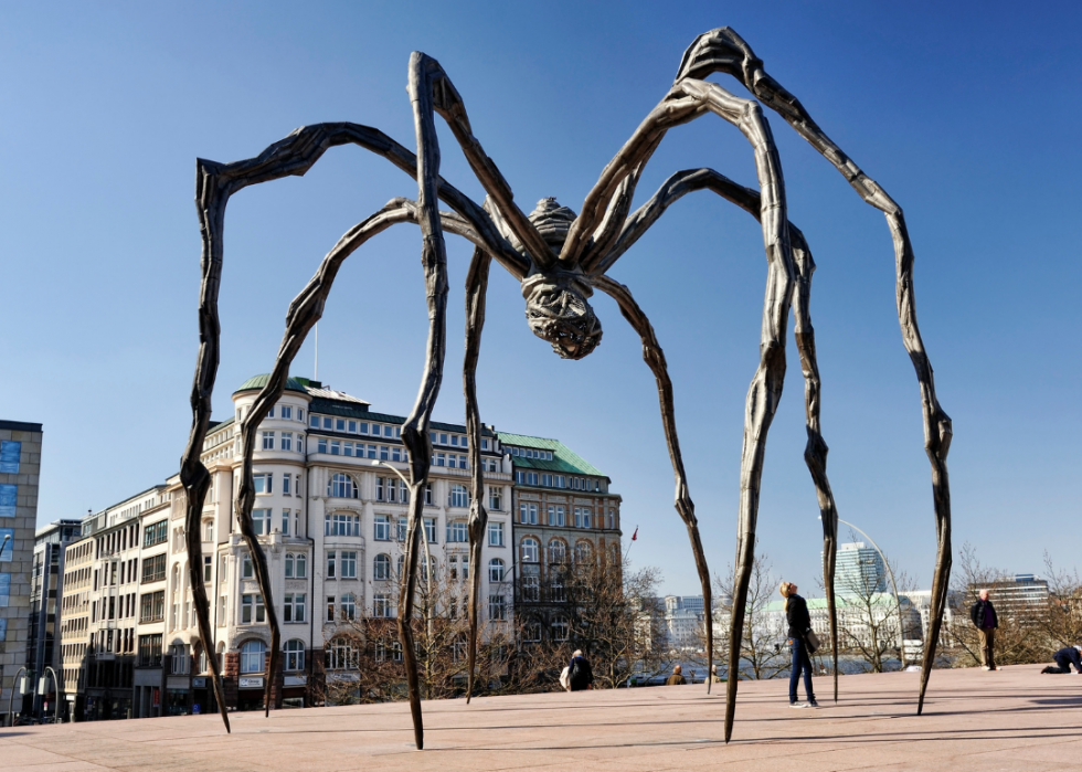 25 Influential Women Artists Of The 20th Century Stacker   19LouiseBourgeois9I1Z 