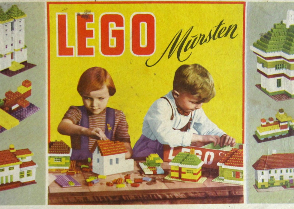 the first lego ever