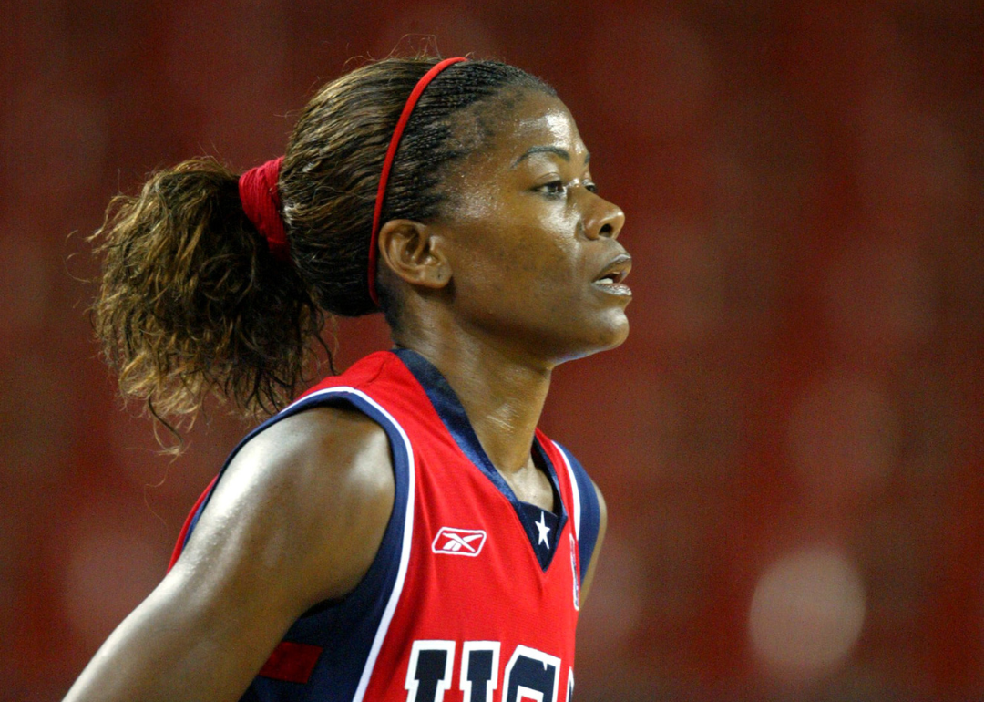 Sheryl Swoopes prepares to inbound the ball during a 2004 basketball game.