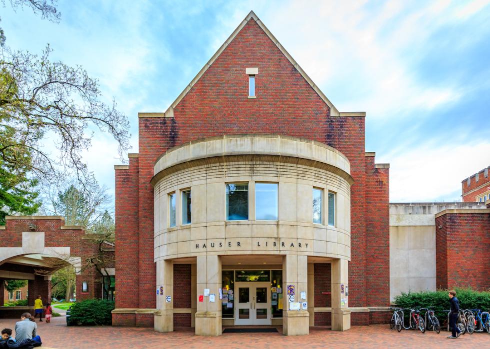 The Eric V. Hauser Memorial Library on the Reed College campus in Portland, Oregon.