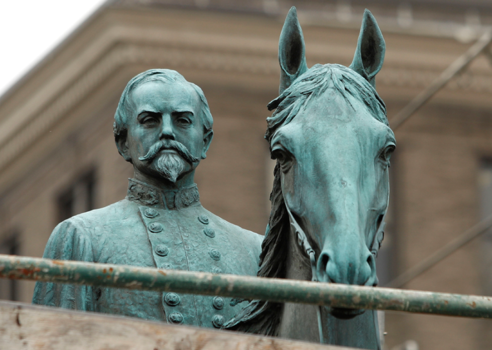 Which states have the most Confederate memorials?