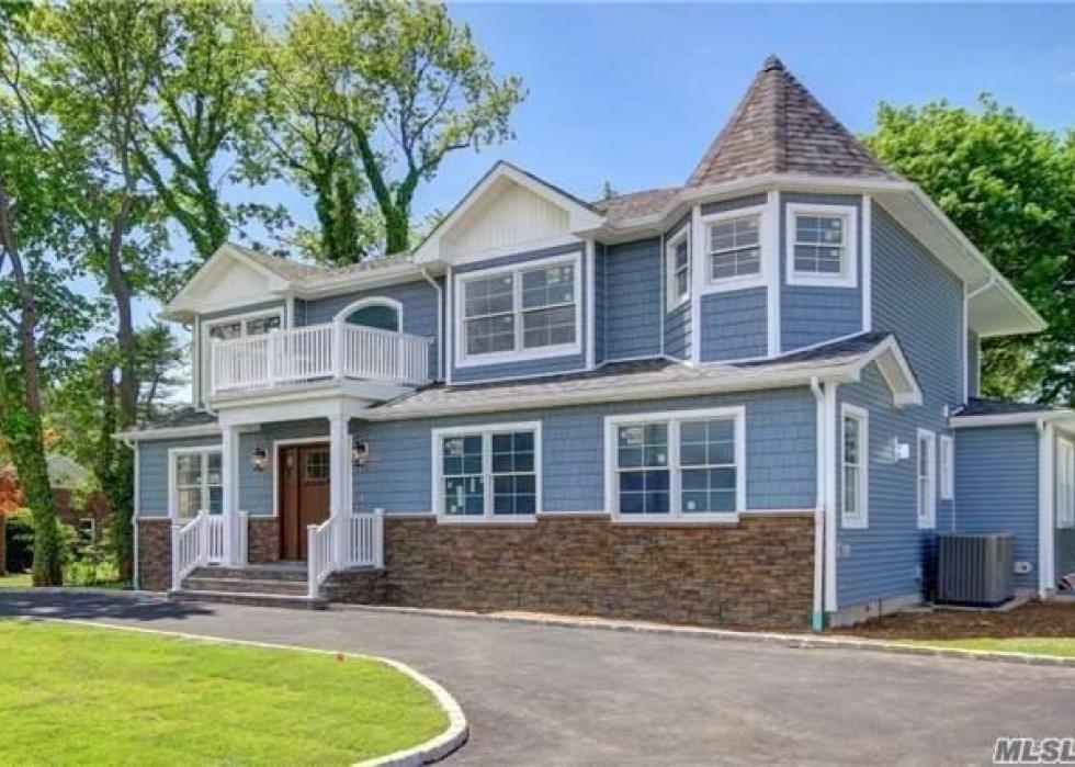 Best places to retire in New York Stacker