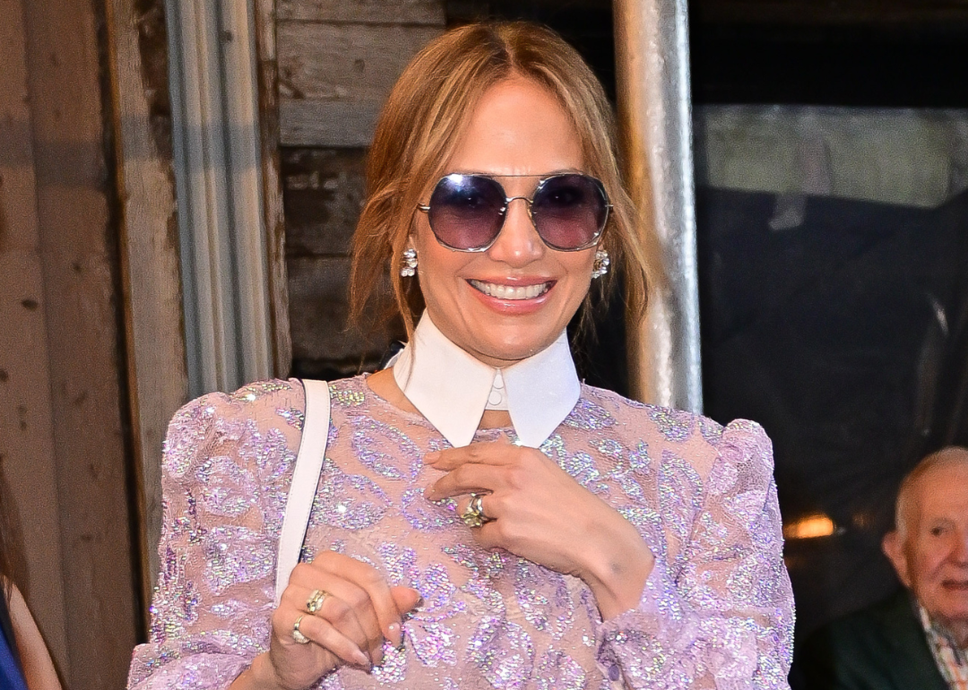 Jennifer lopez wearing her distinctive engagement ring in New York City.